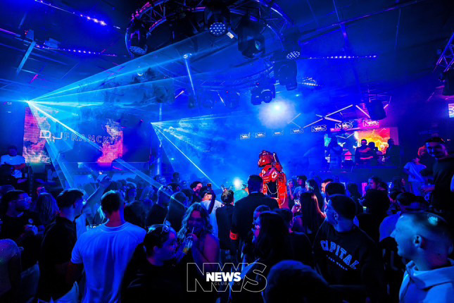 équipe skybots robot led