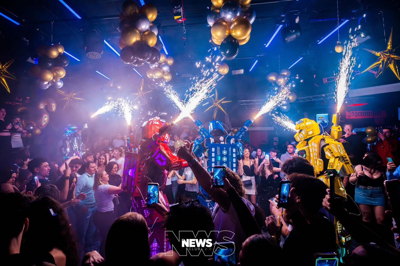 animation robots leds skybots, News 2025, Boite de nuit